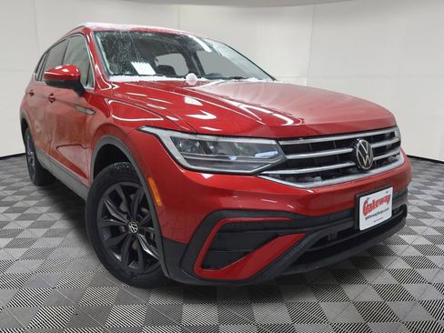 Used 2022 Volkswagen Tiguan SE AWD/4WD image 3