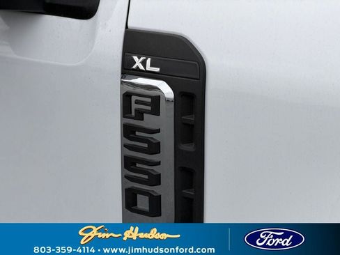 New 2026 Ford F550 4x4 Supercab Super Duty image 13