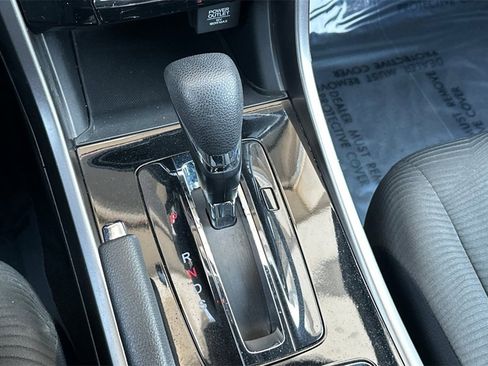 Certified 2017 Honda Accord LX-S image 22