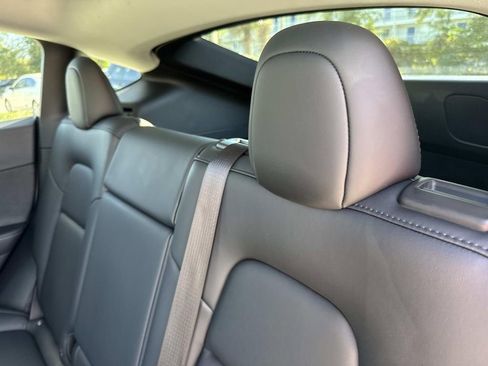 Used 2022 Tesla Model Y Performance image 15