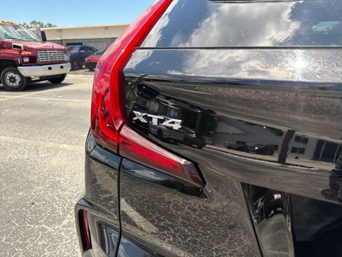 Used 2024 Cadillac XT4 Premium Luxury FWD image 41
