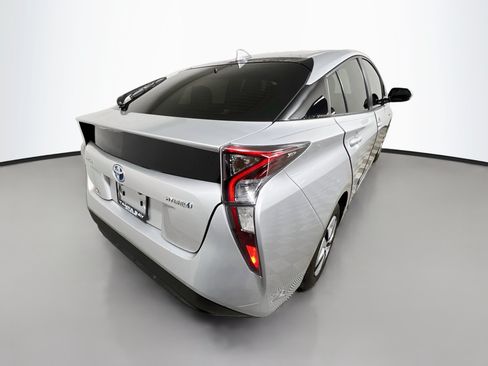Used 2017 Toyota Prius Four w/ Advanced Technology Package FWD image 4