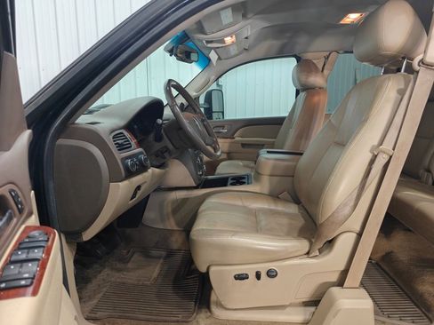 Used 2011 GMC Sierra 3500 SLT w/ SLT Convenience Package AWD/4WD image 34