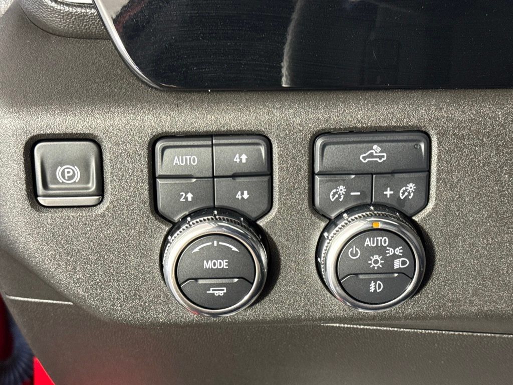 Certified 2025 GMC Sierra 1500 Elevation w/ Preferred Package AWD/4WD image 24