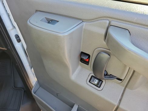 Used 2020 GMC Savana 2500 w/ Driver Convenience Package image 10