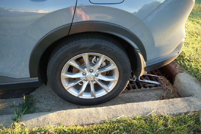 Used 2025 Honda CR-V EX image 13