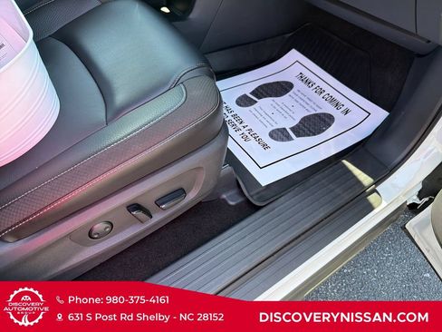 Certified 2024 Nissan Pathfinder SL FWD image 38