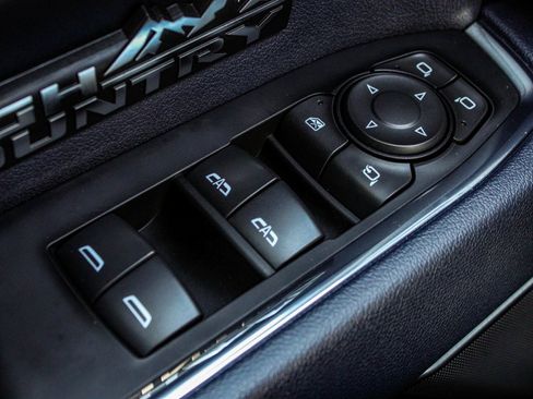 Used 2023 Chevrolet Silverado 1500 High Country image 10