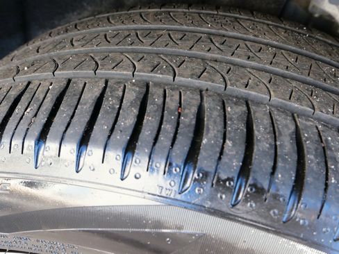 Used 2024 Volkswagen ID.4 Pro S image 33