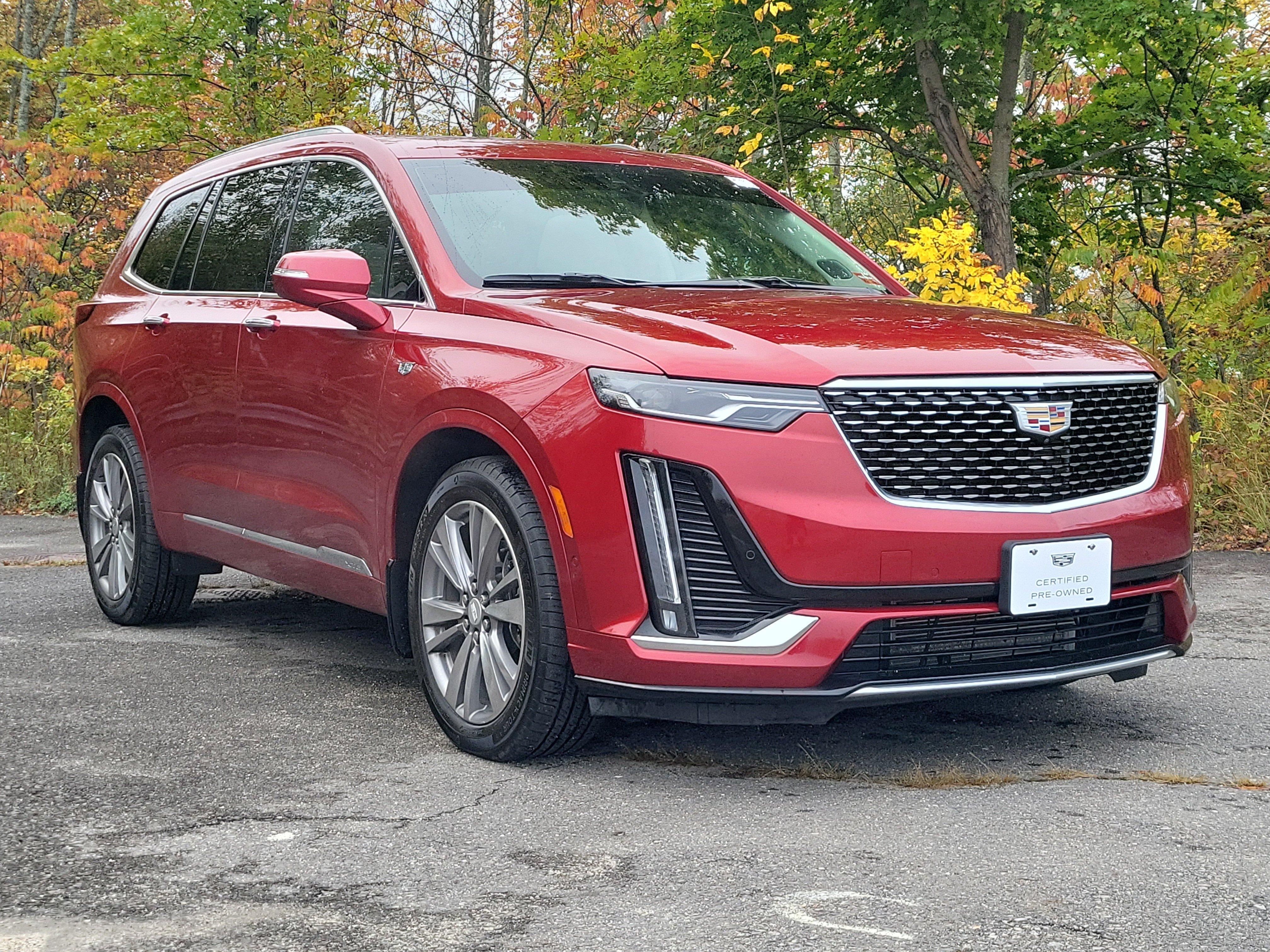 Certified 2022 Cadillac XT6 Premium Luxury w/ Technology Package AWD/4WD image 3