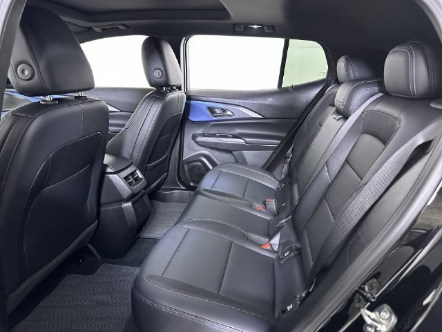 Used 2026 Chevrolet Equinox EV LT FWD image 26