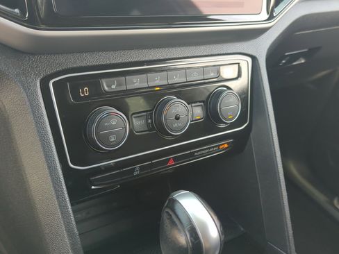 Certified 2023 Volkswagen Atlas SE image 12