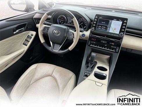 Used 2019 Toyota Avalon Limited image 15