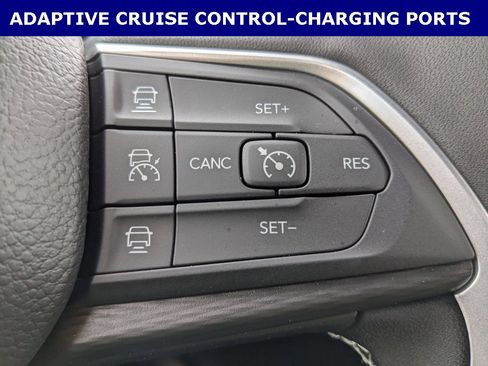 New 2025 Jeep Grand Cherokee Laredo w/ MOPAR Finishing Package image 9