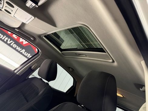 Used 2019 Ford EcoSport SE w/ SE Convenience Package image 17