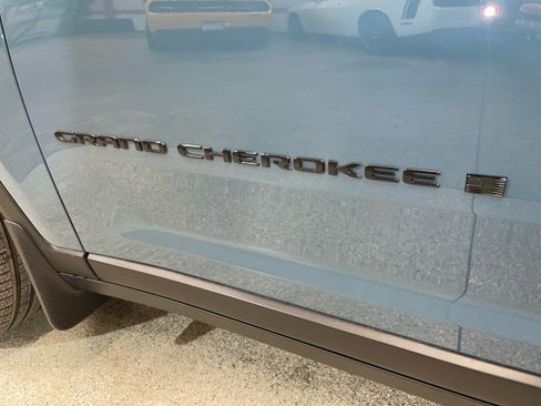 New 2026 Jeep Grand Cherokee L Limited w/ Limited Altitude Package image 31