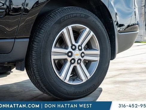 Used 2017 Chevrolet Traverse LT image 35