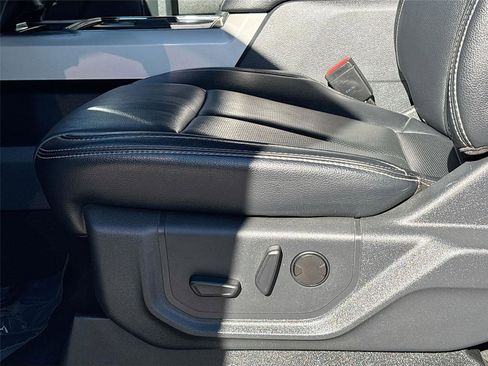 Used 2022 Ford F250 Lariat w/ Lariat Value Package image 20