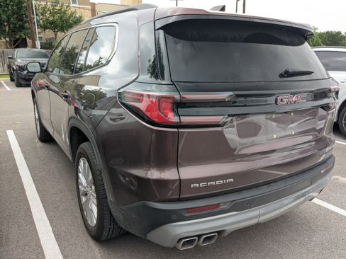 Used 2024 GMC Acadia Elevation FWD image 6