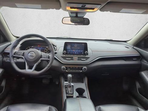 Used 2021 Nissan Altima 2.5 SR w/ SR Premium Package FWD image 18