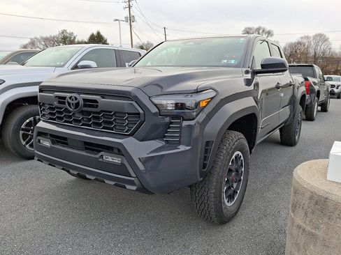 New 2025 Toyota Tacoma TRD Off-Road image 3
