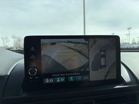 Used 2025 Honda Pilot TrailSport image 22