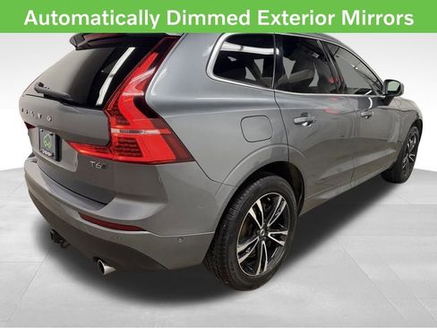 Used 2019 Volvo XC60 T6 Momentum w/ Multimedia Package AWD/4WD image 10