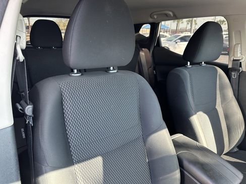 Used 2022 Nissan Rogue Sport S image 23