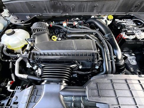 Used 2025 Ford Bronco Sport Badlands image 7