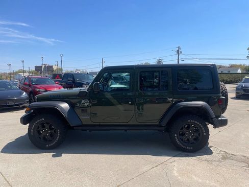 Used 2023 Jeep Wrangler Unlimited w/ Cold Weather Group AWD/4WD image 9