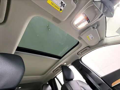 Used 2024 Volvo XC90 B6 Plus image 22