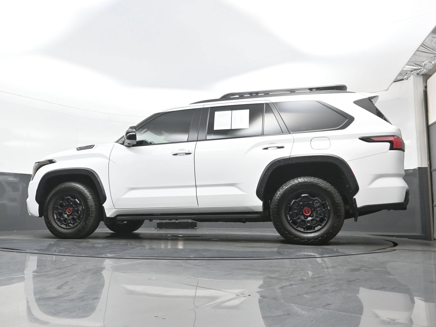 Used 2025 Toyota Sequoia TRD Pro AWD/4WD image 32