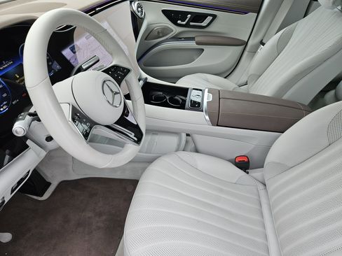Used 2022 Mercedes-Benz EQS 450+ Sedan image 13