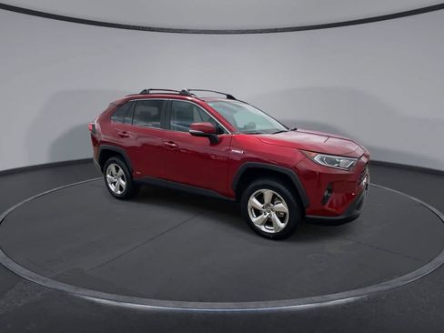 Certified 2021 Toyota RAV4 XLE Premium AWD/4WD image 2