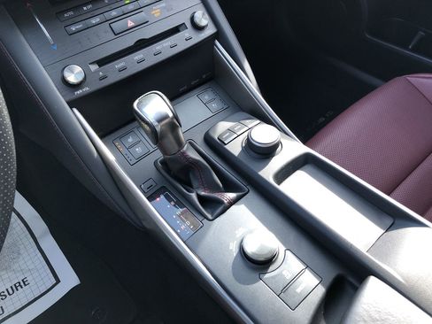 Used 2019 Lexus IS 300 F Sport image 17