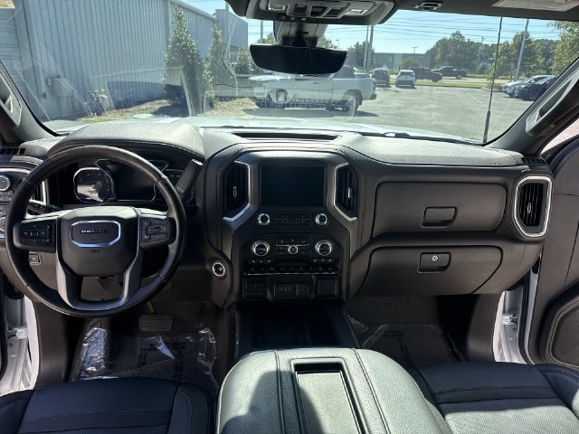 Used 2022 GMC Sierra 3500 Denali w/ Denali Ultimate Package AWD/4WD image 9
