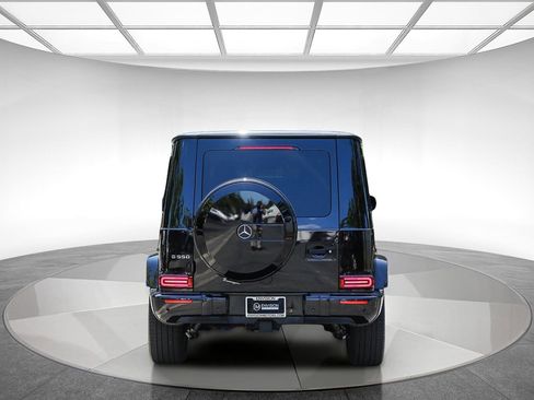Used 2022 Mercedes-Benz G 550 image 3