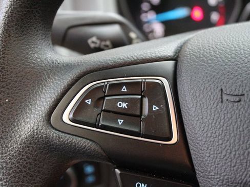 Used 2018 Ford Focus SE image 12