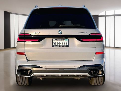 Used 2024 BMW X7 xDrive40i w/ M Sport Package AWD/4WD image 5