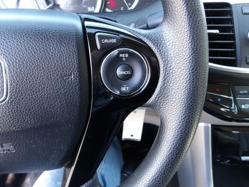 Used 2017 Honda Accord LX image 15