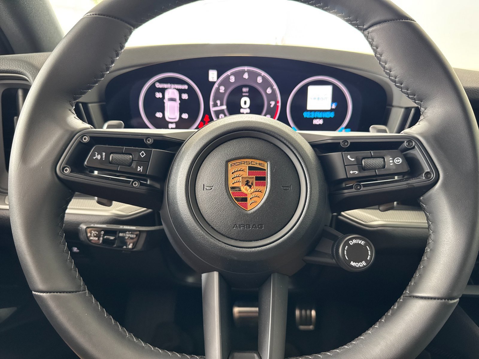 Used 2026 Porsche Cayenne S AWD/4WD image 23
