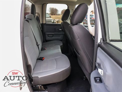 Used 2024 RAM 1500 Classic SLT image 17