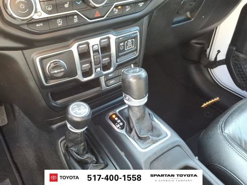 Used 2020 Jeep Wrangler Unlimited Sahara AWD/4WD image 22