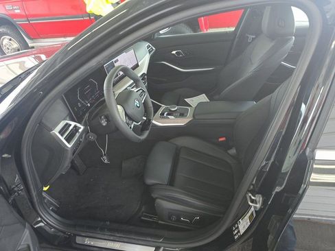 Used 2025 BMW 330i xDrive Sedan w/ Convenience Package image 4