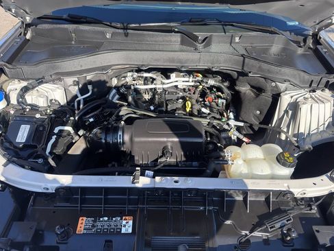 Used 2022 Ford Explorer XLT AWD/4WD image 41