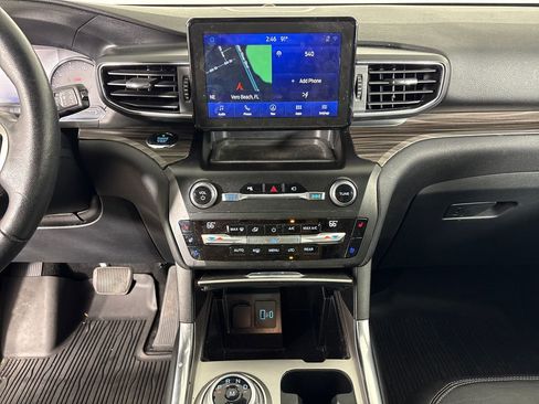 Certified 2020 Ford Explorer Limited w/ Hybrid Equipment Group 310A RWD image 30