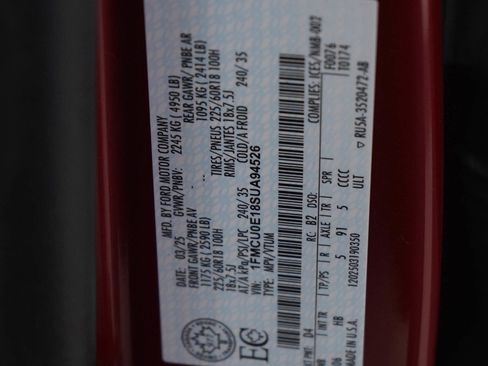 Used 2025 Ford Escape SE w/ Class II Trailer Tow Package image 28