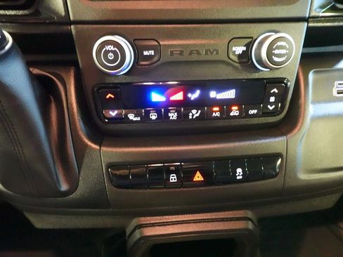 Used 2024 RAM ProMaster 3500 w/ Convenience Group image 14