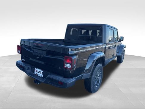 New 2024 Jeep Gladiator Sport image 11