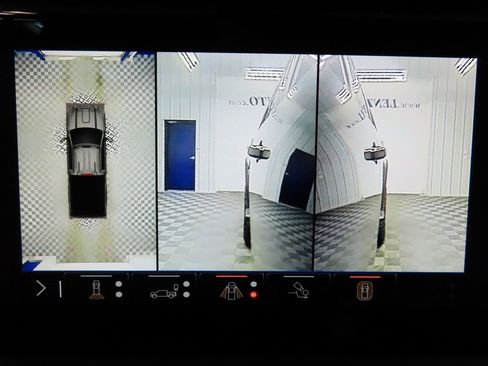 Used 2025 GMC Sierra 2500 AT4X image 20